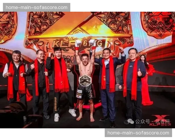 国际摔跤新赛制：四名世界级运动员同时角逐冠军腰带