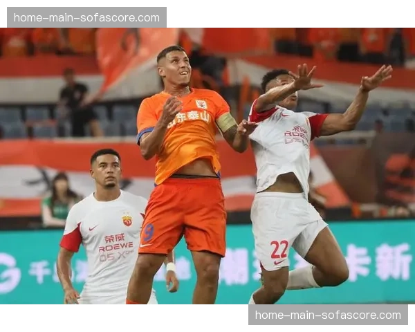 山东泰山1-0力克上海海港，克雷桑头球制胜，贾德松门线解围