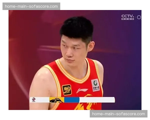 胡金秋半场砍下20分10篮板，广厦大比分领先山东